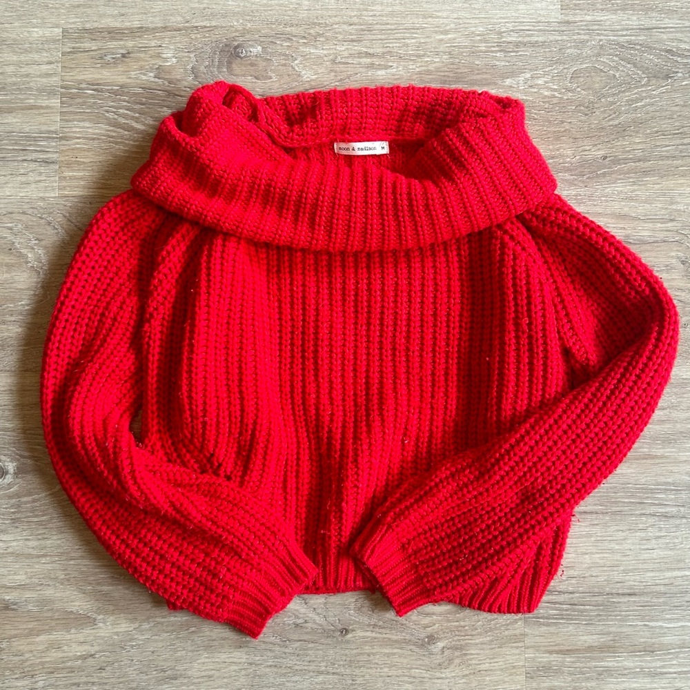 Moon & Madison Women's M Bright Red Knit Cowlneck Sweater